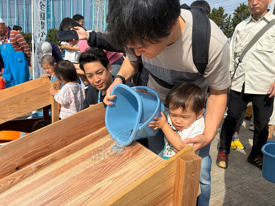 放流の様子